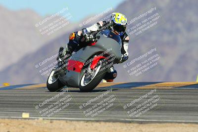 media/Feb-03-2024-SoCal Trackdays (Sat) [[767c60a41c]]/4-Turn 9 Set 1 (1040am)/